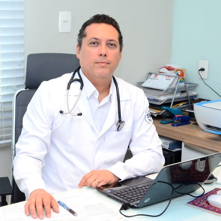 Dr. Marcelo de Paula